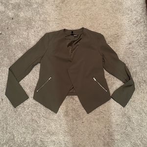 Relaxed fit crop blazer